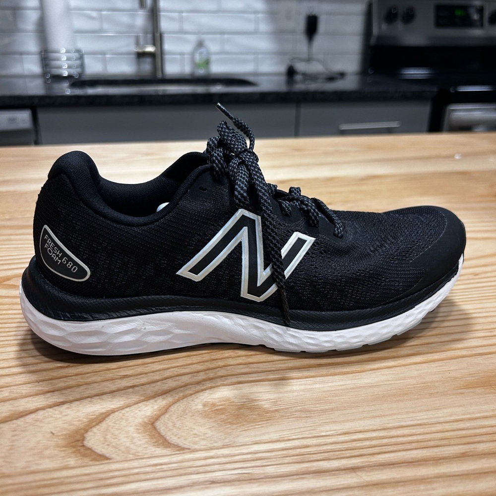New Balance Women's Fresh Foam 680 V7 Running Shoe